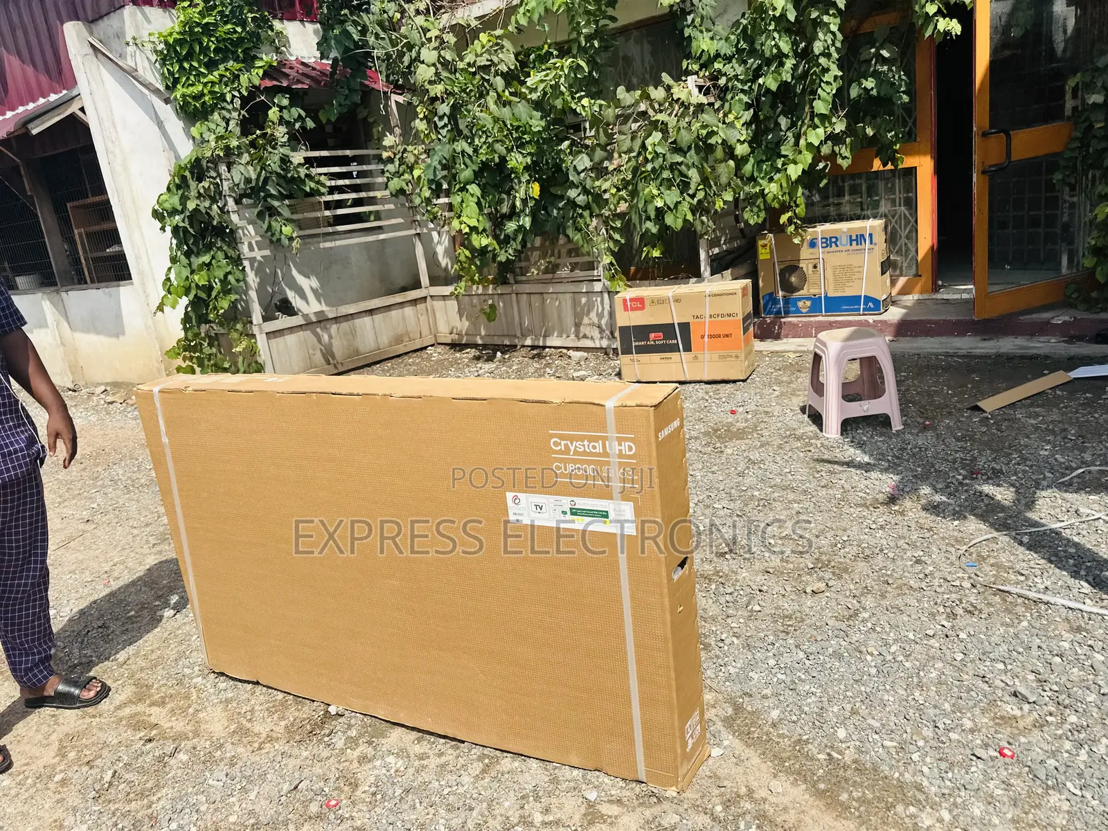 Unbelievable Price Uhd Smart Samsung 65”Cu8000 Tv