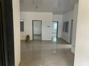 5bdrm Apartment in West Hills Mall Area for rent