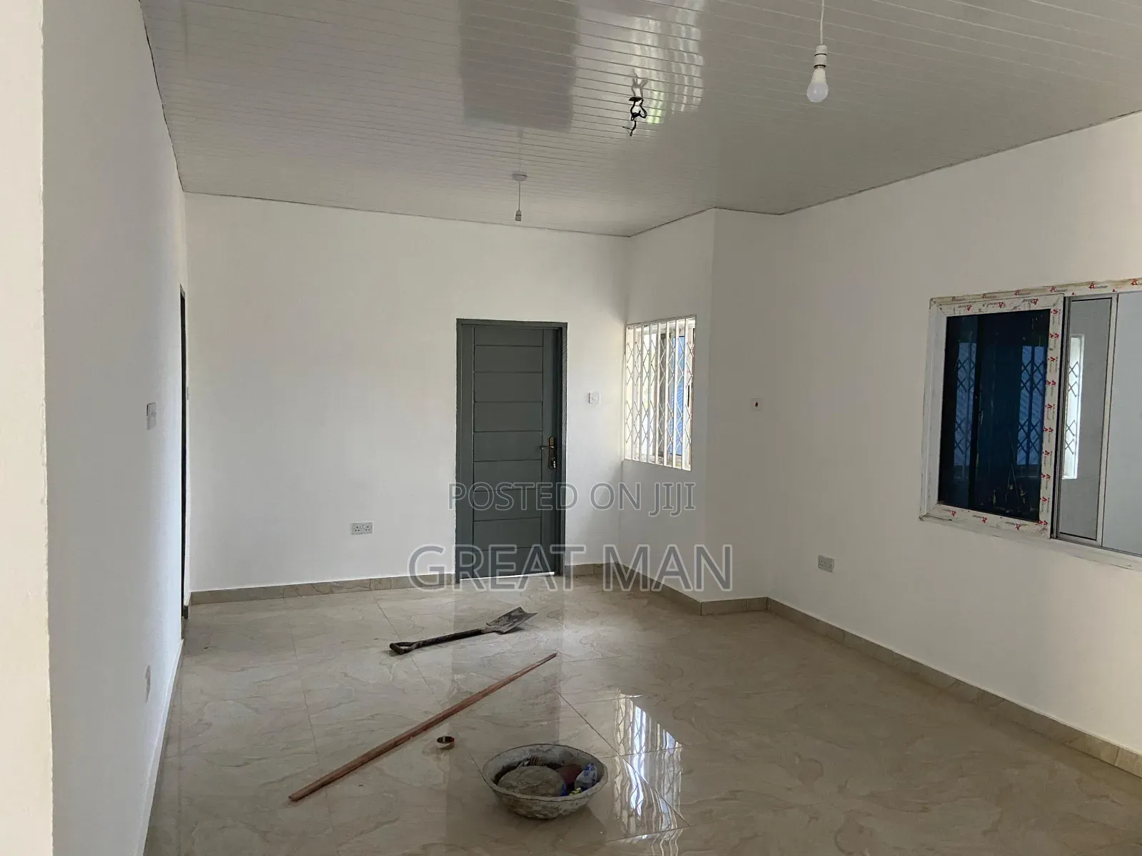 5bdrm Apartment in West Hills Mall Area for rent