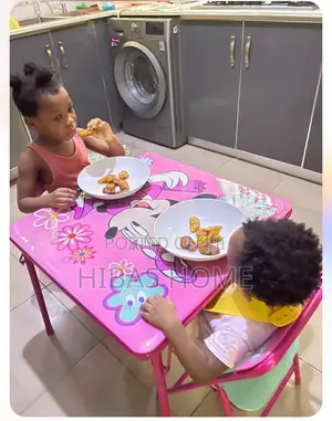 Nickelodeon Minnie Mouse Kids Table 2 Chairs (3-7yrs)