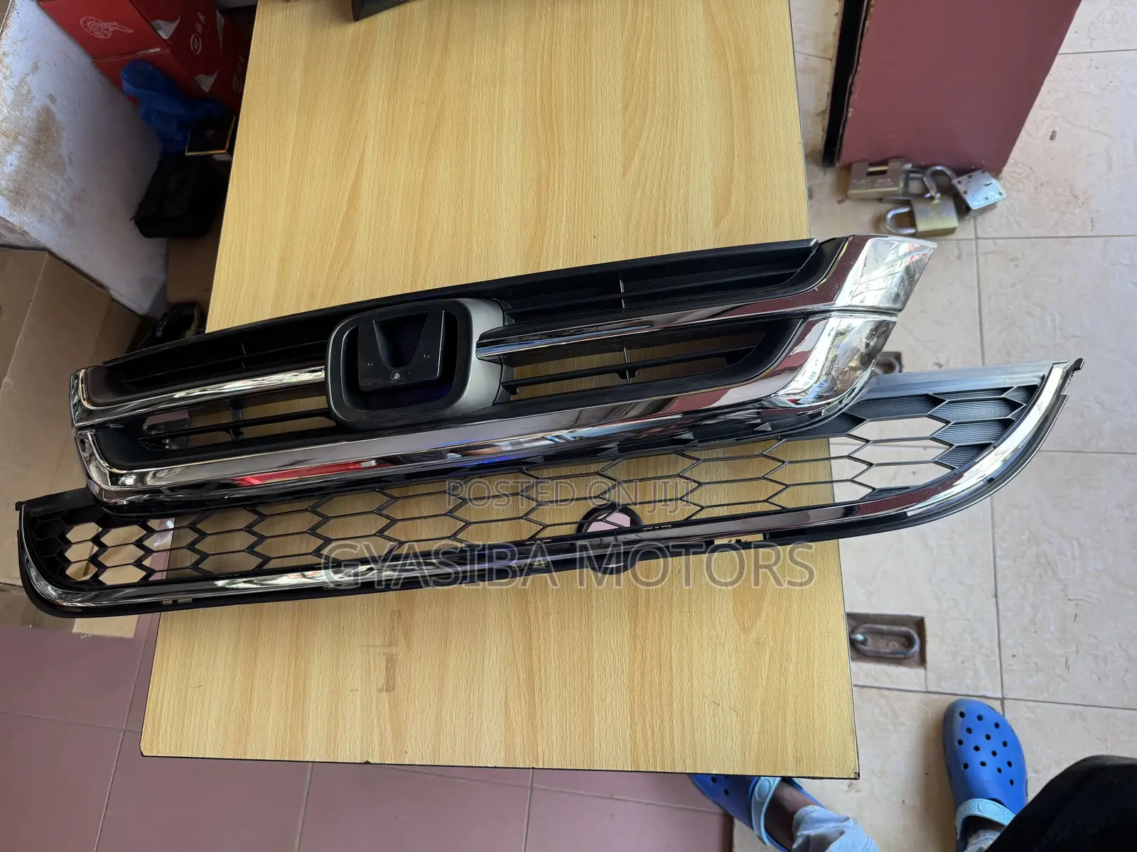 CRV 2009-2011 Top Grille