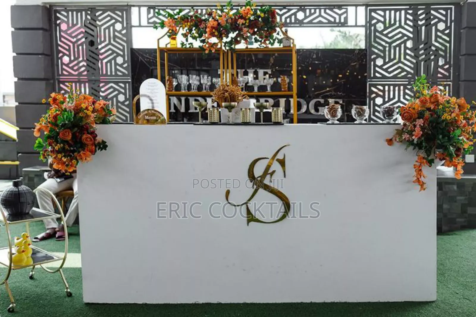 Eric's Cocktail Bar