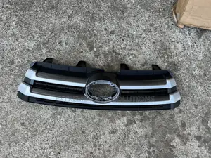 2017 2018 2019 Toyota Highlander Front Upper Grill Grille