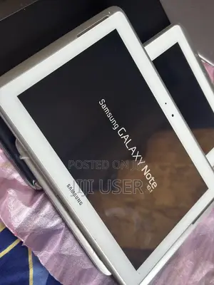 Photo - Samsung Galaxy Tab 10.1 16 GB White
