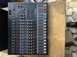 Photo - Yamaha SMS12