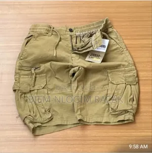 High Quality Cargo Short Pants Available in Stock