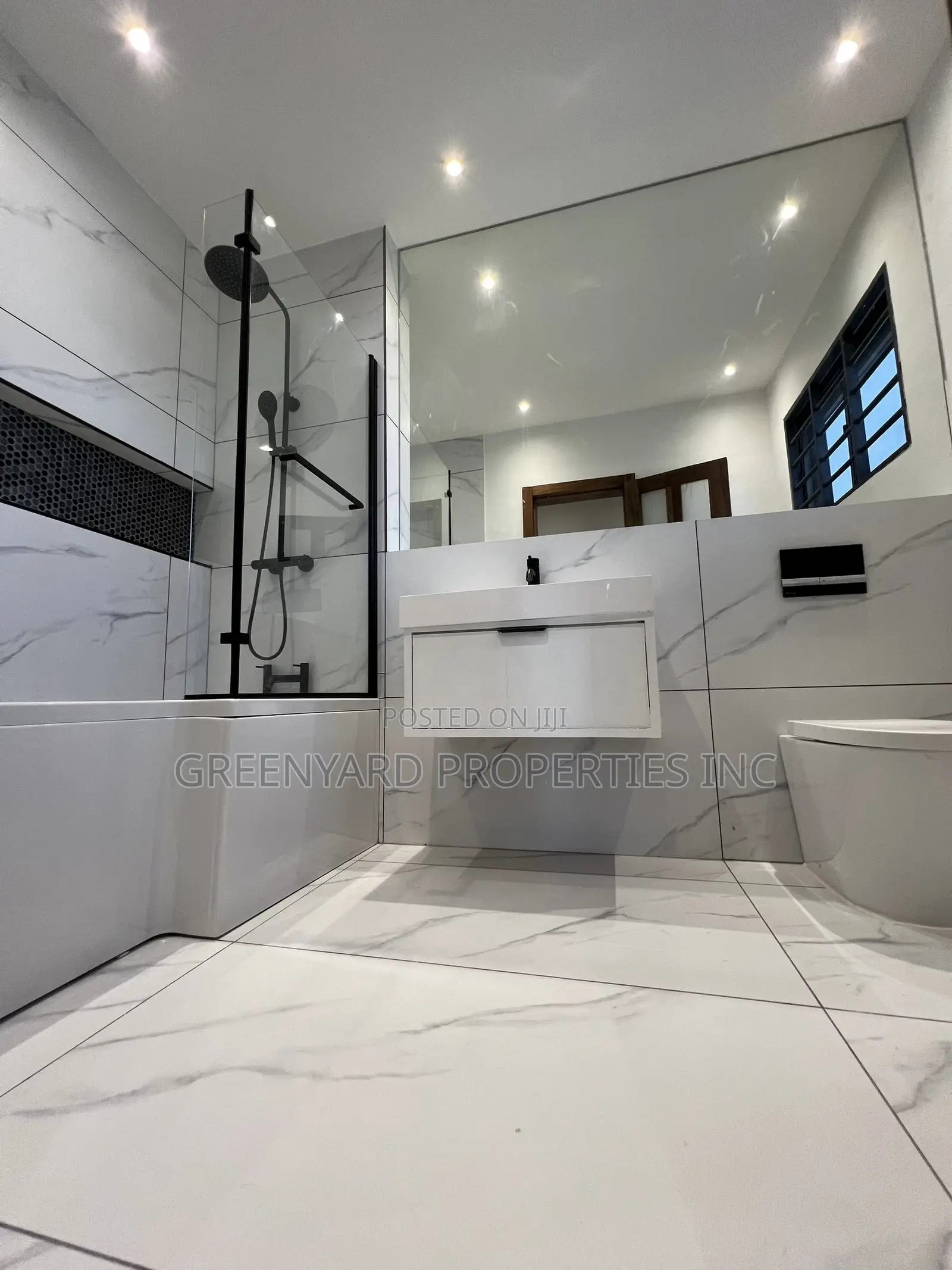 5bdrm House in East Legon for sale
