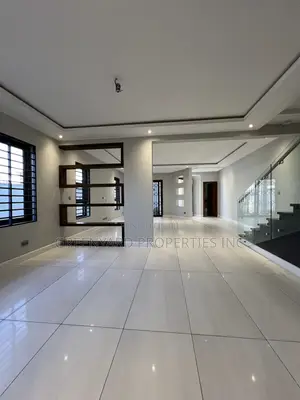 5bdrm House in East Legon for sale