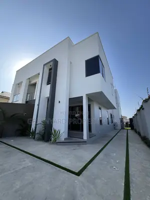 5bdrm House in East Legon for sale