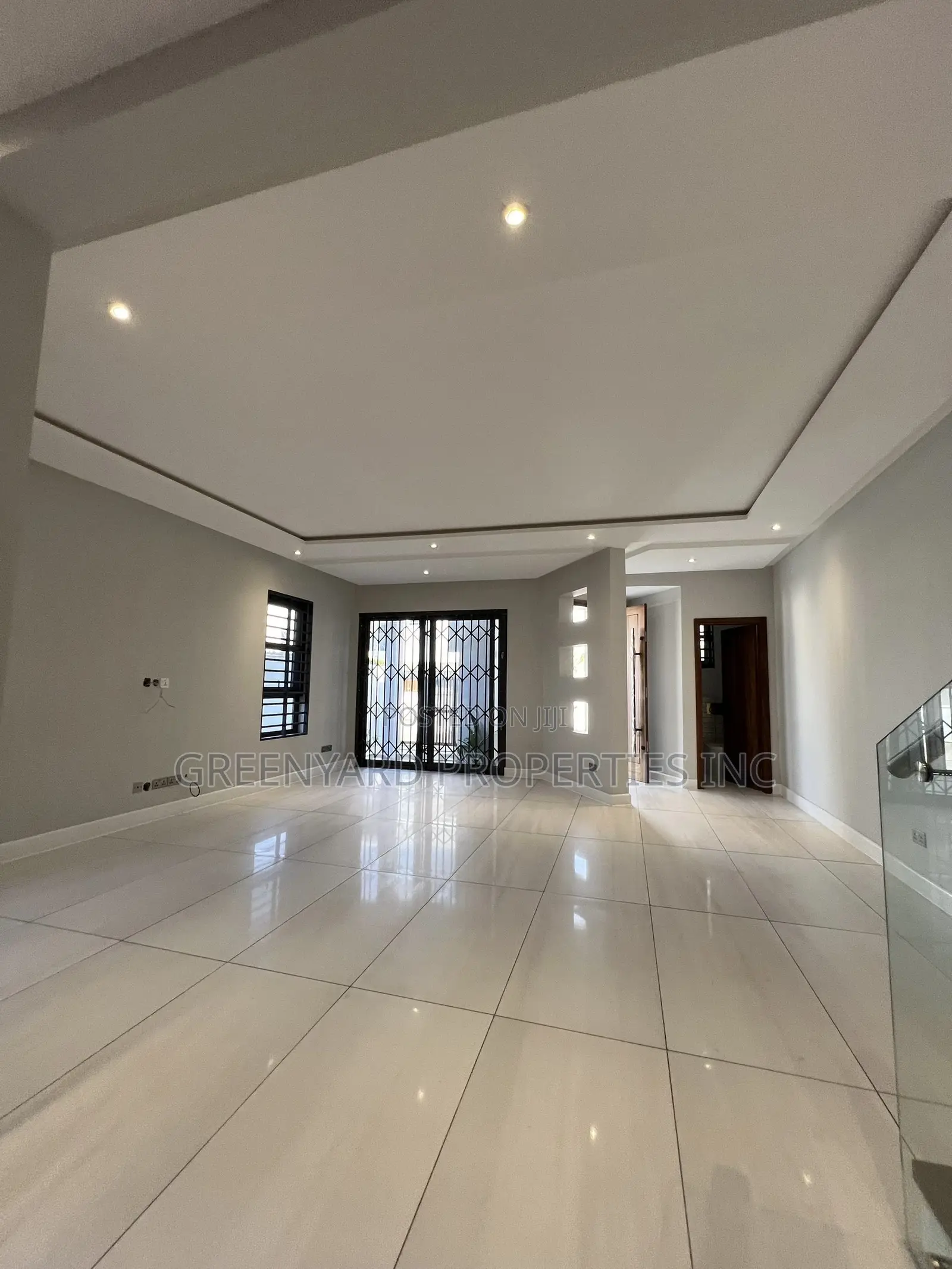 5bdrm House in East Legon for sale