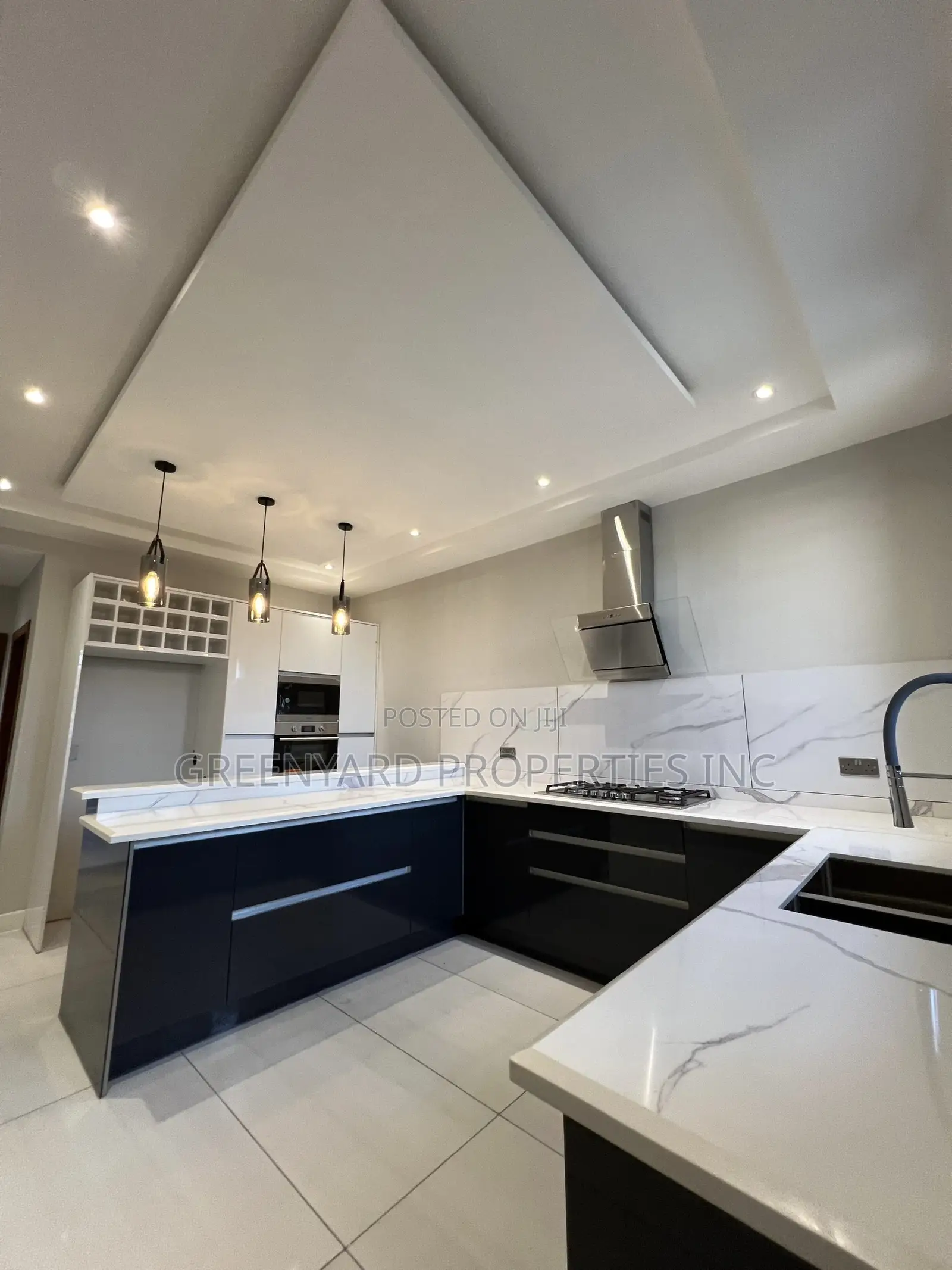 5bdrm House in East Legon for sale
