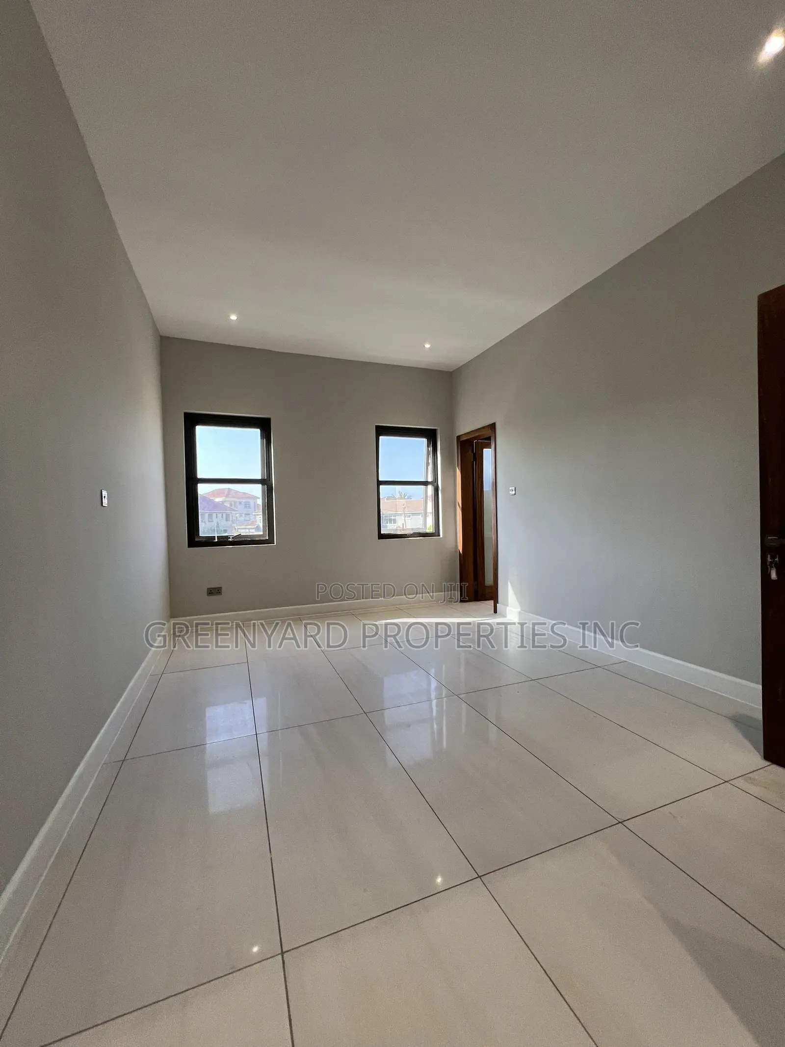 5bdrm House in East Legon for sale