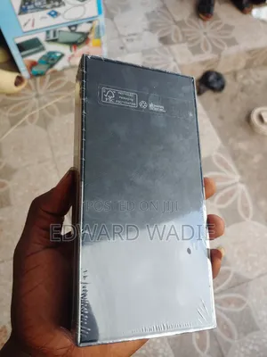 New Samsung Galaxy Z Flip4 256 GB White