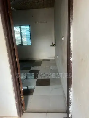 1bdrm Apartment in Sinco Properties, Madina for rent