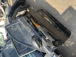 2018-2021 Land Rover Velar Door