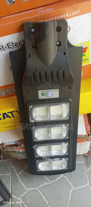 Photo - Solar Street Lights 400watt Complete With Bar