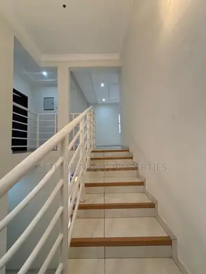 4bdrm House in Skm, Adenta for sale