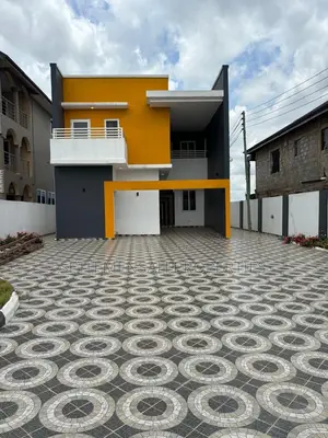 4bdrm House in Skm, Adenta for sale