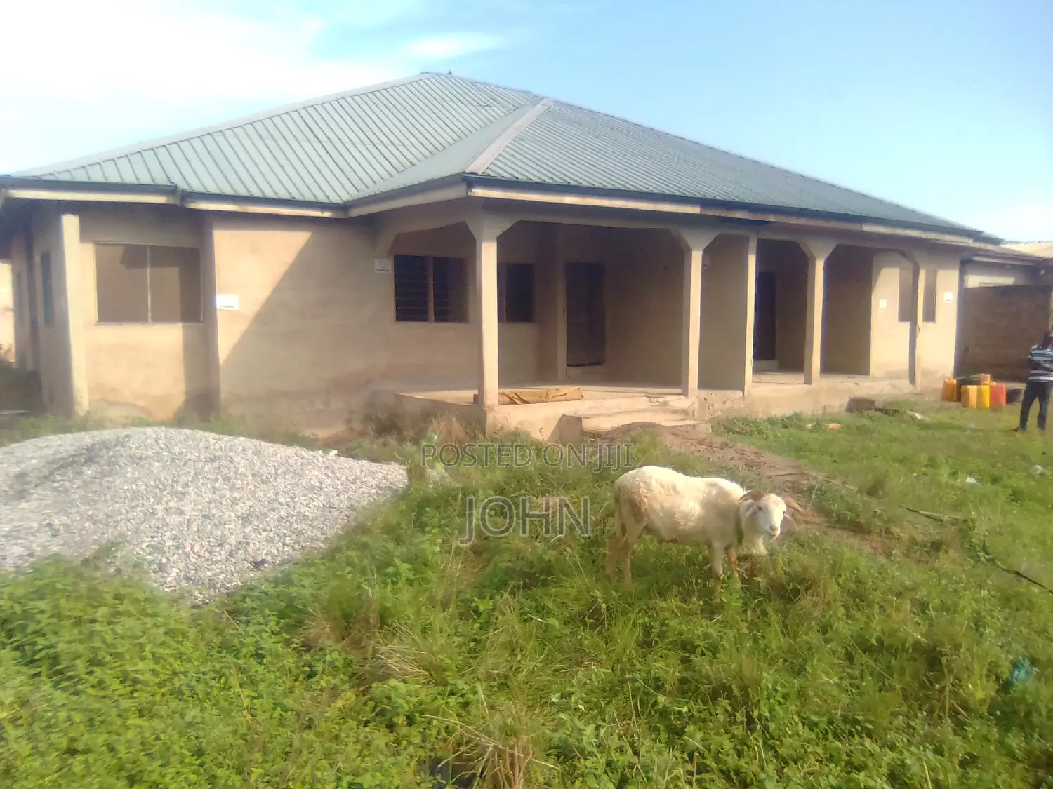 4bdrm Apartment in Survivorestates, Ablekuma for sale