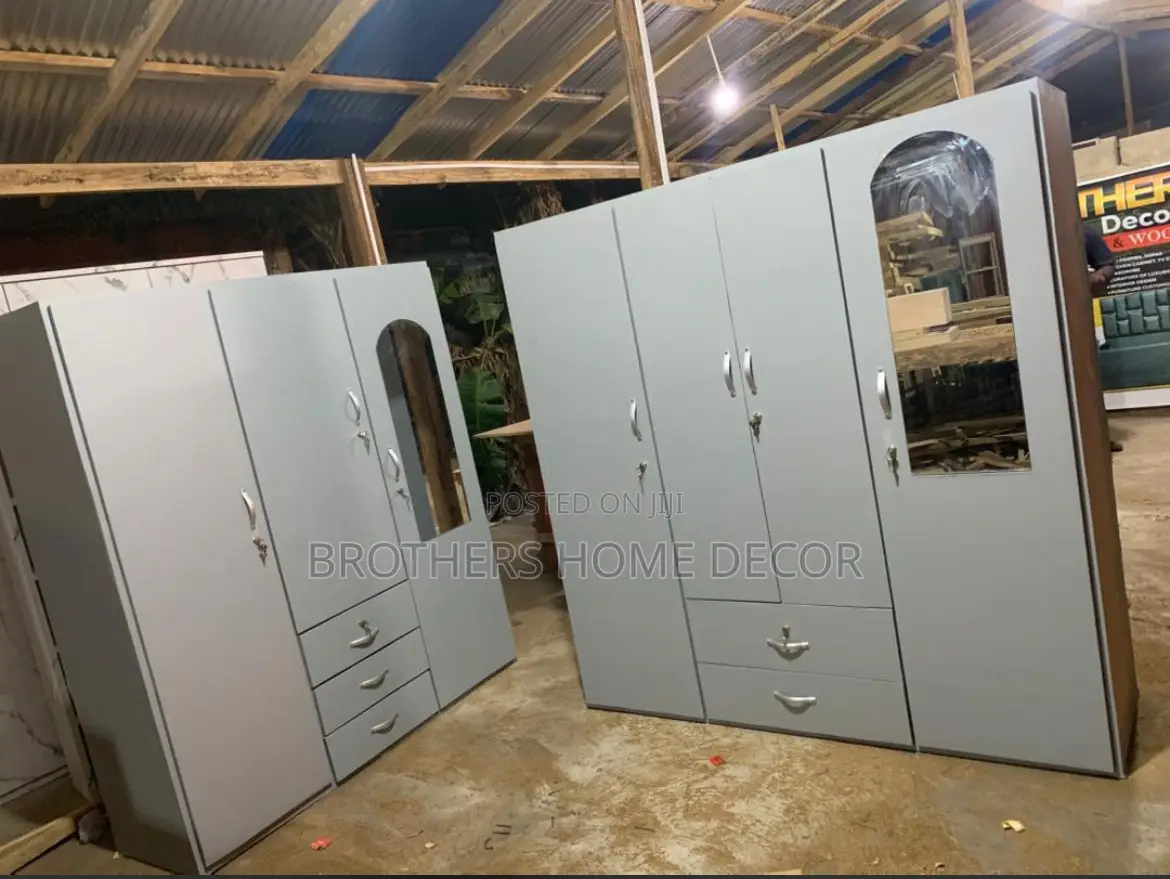 Laminated Three Doors Wardrobe. Foreign Wood.