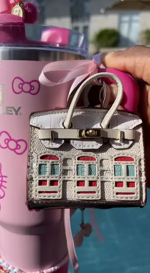 Stanley Hello Kitty Baby Pink 40oz With Accessories