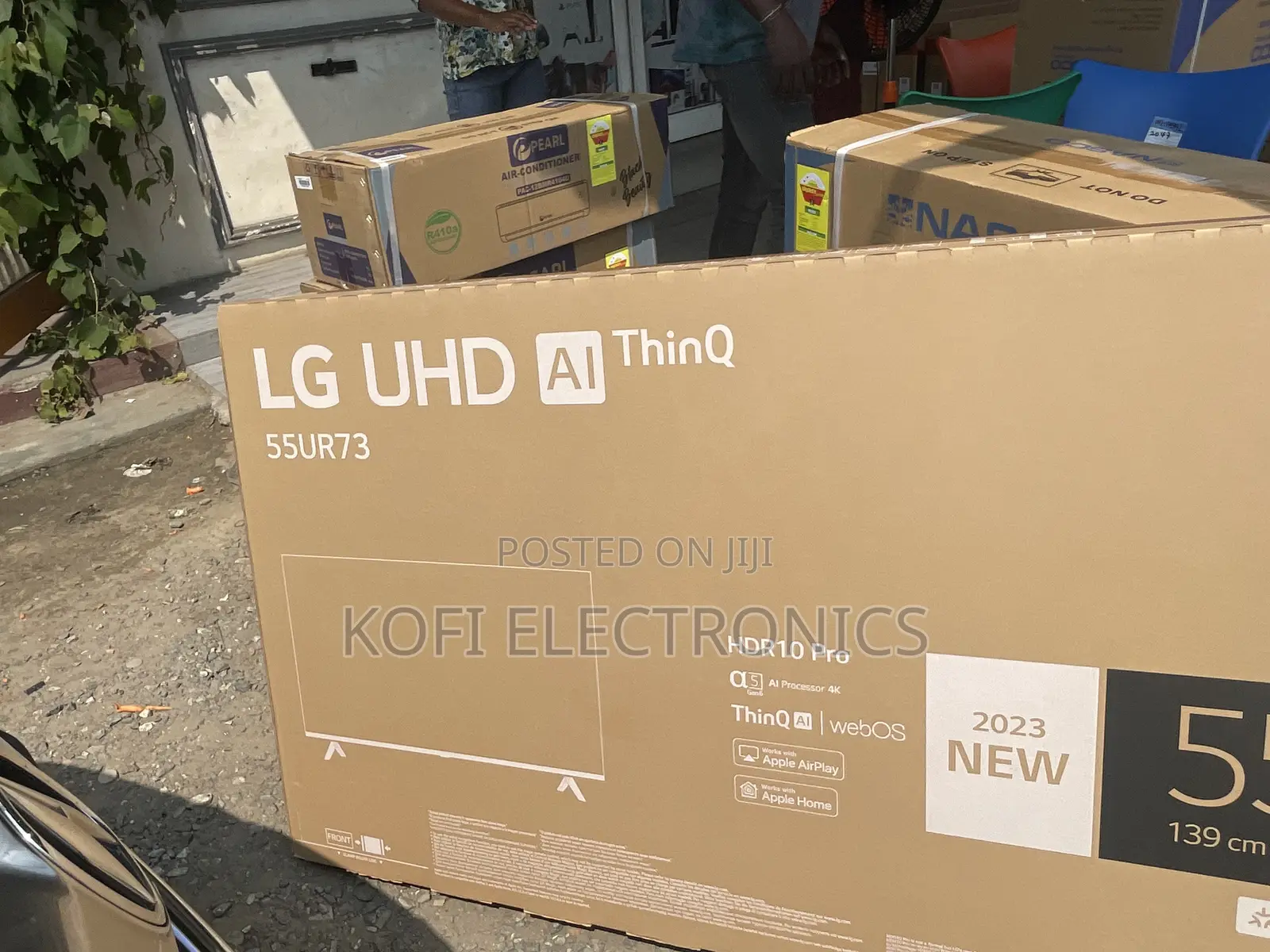 Frameless Bluetooth LG 55-Inch Uhd LED Smart TV 55ur73