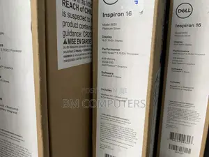 New Laptop Dell Inspiron 16 5620 8GB AMD Ryzen 5 SSD 512GB