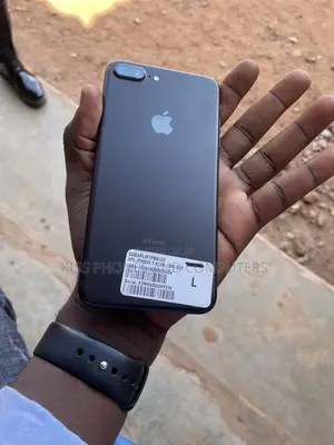 New Apple iPhone 7 Plus 128 GB Black