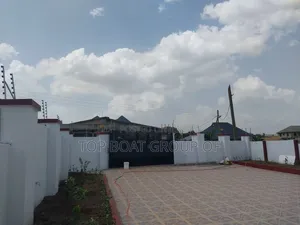 4bdrm House in Top Boat Estate, Kumasi Metropolitan for sale