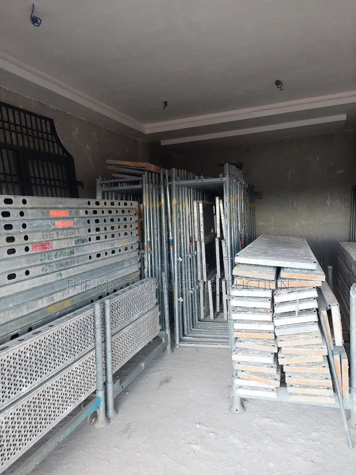 Scaffolding/Decking/Metal Pillars/Props