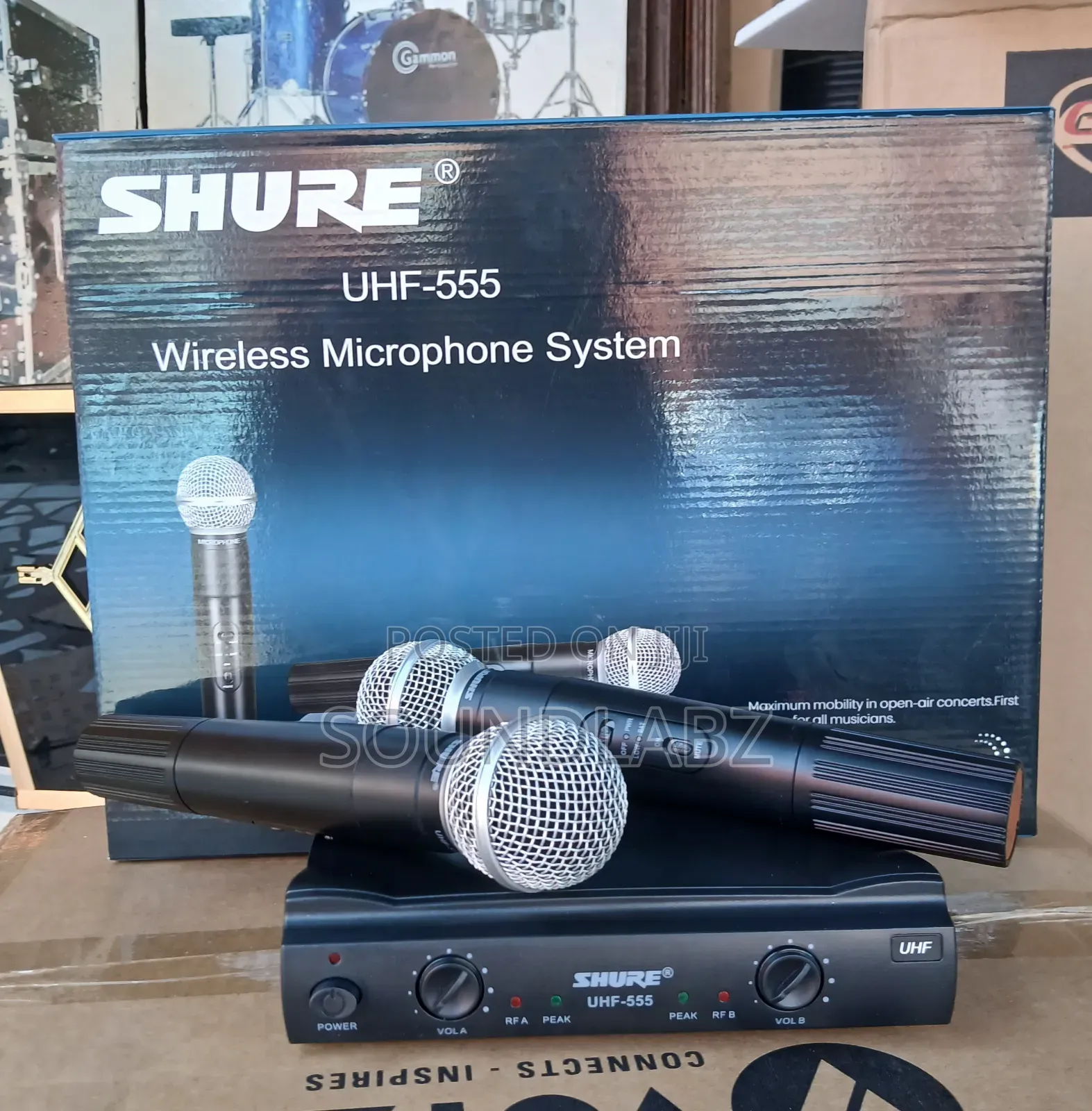 Shure SH-555 Dual Wireless Professional Microphone