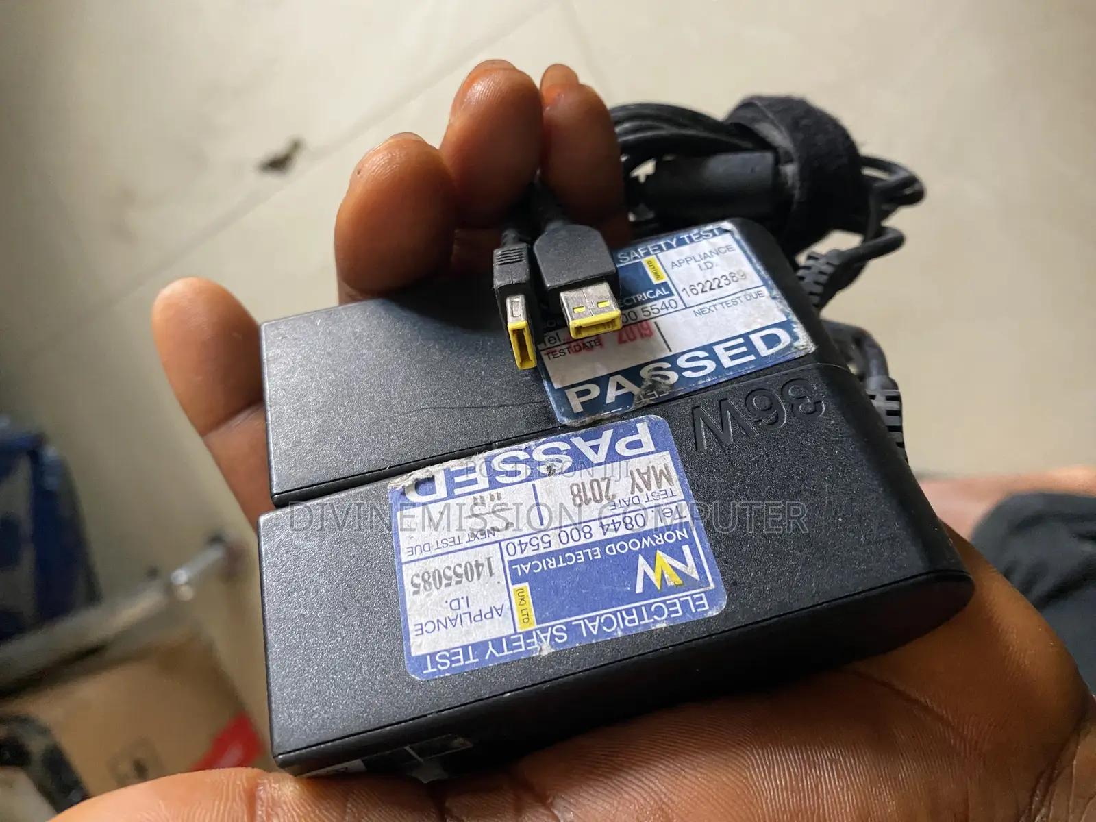 Lenovo Tab/Laptop Charger ,Adapter 12v~3a, 36w. Small