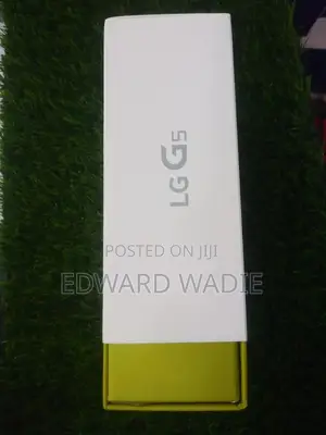 New LG G5 32 GB Silver
