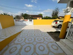 3bdrm House in Manet Court Estate, Airport Residential Area for rent