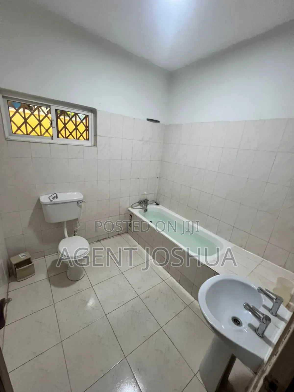 3bdrm House in Manet Court Estate, Airport Residential Area for rent