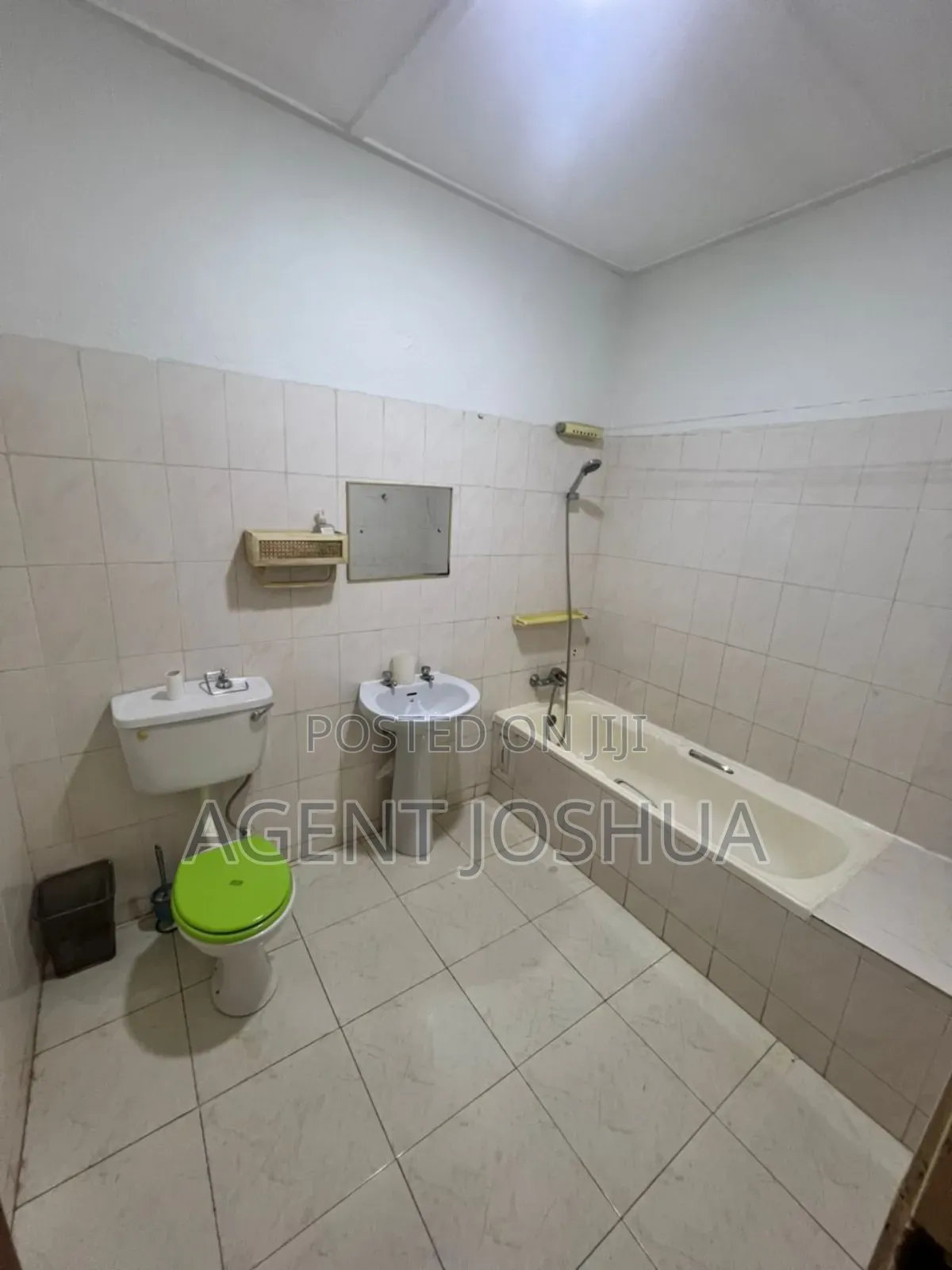 3bdrm House in Manet Court Estate, Airport Residential Area for rent