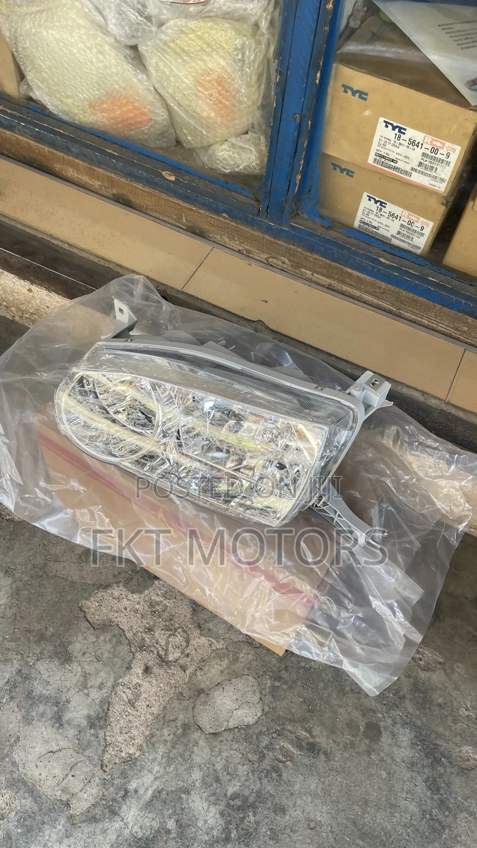 Toyota Corolla (Kwame) Headlights 2000/2001/2002