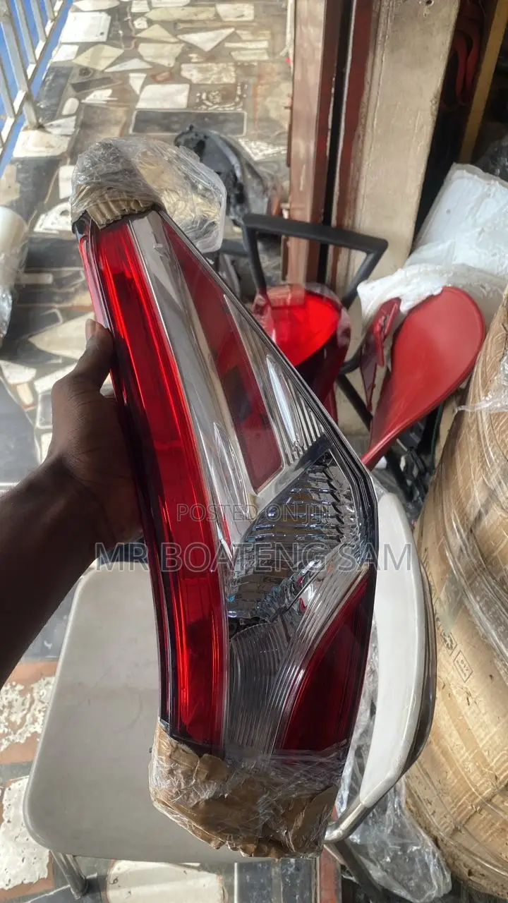 Toyota Camry 2020 Taillight