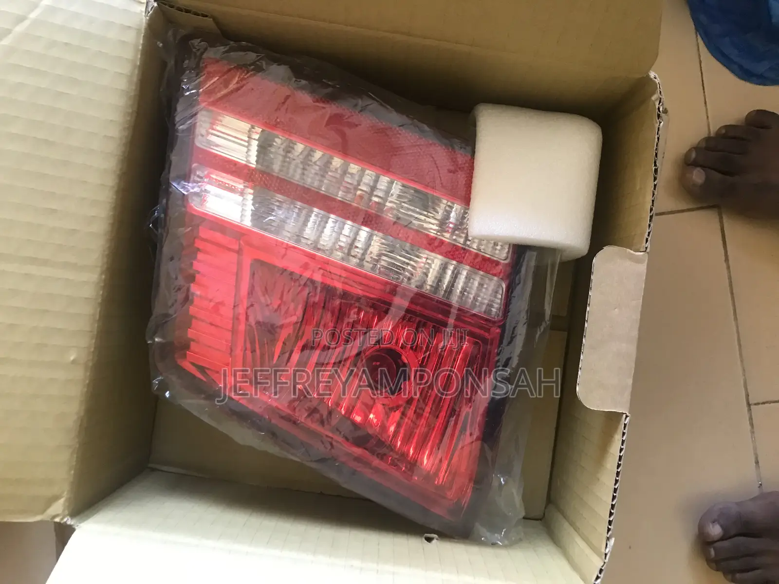 09-16 Dodge Journey Halgn Tail Light