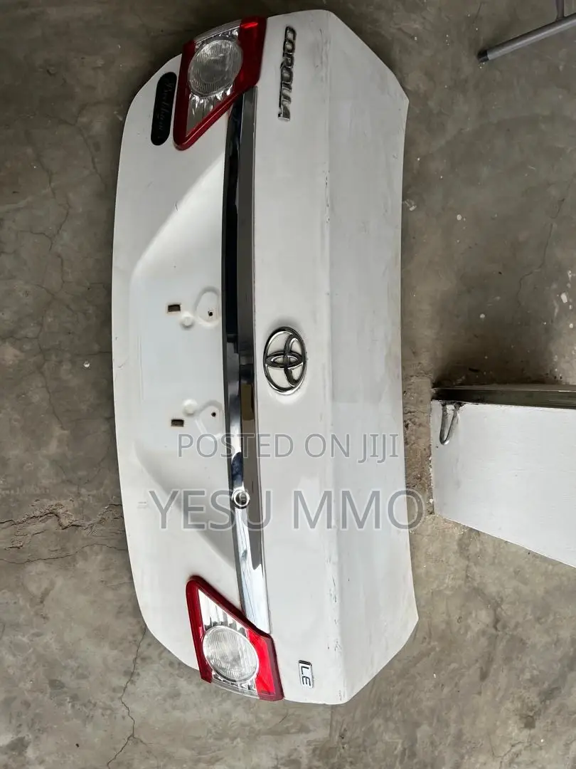 Toyota Corolla 2012 Boot