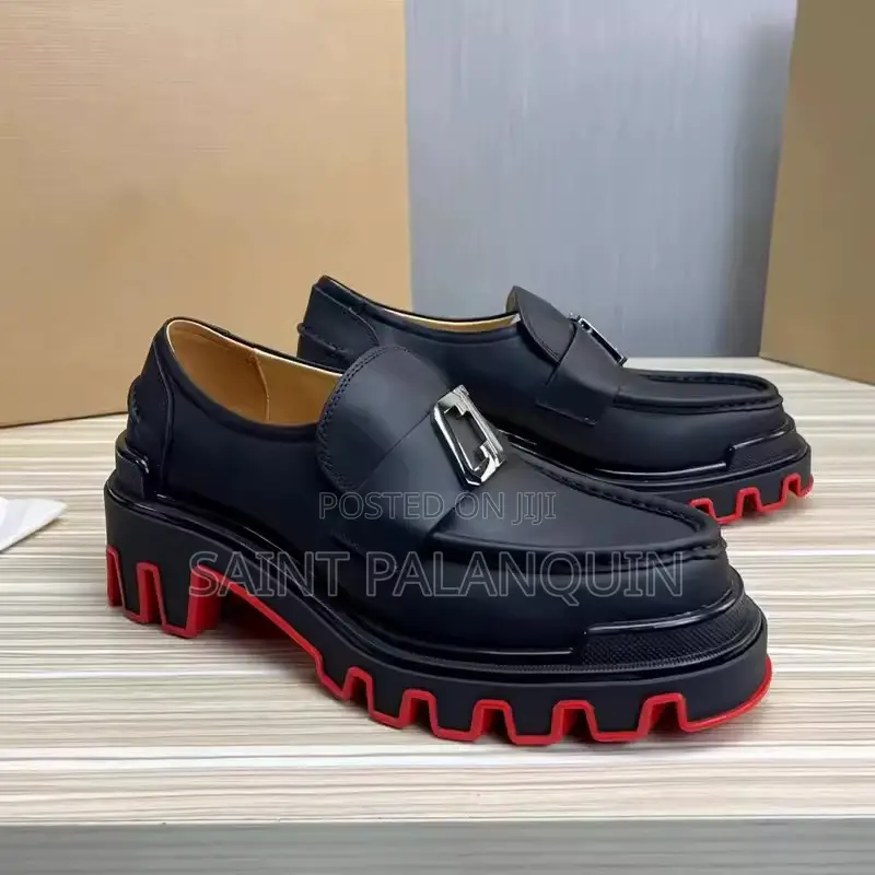 Christ Loubs Moc