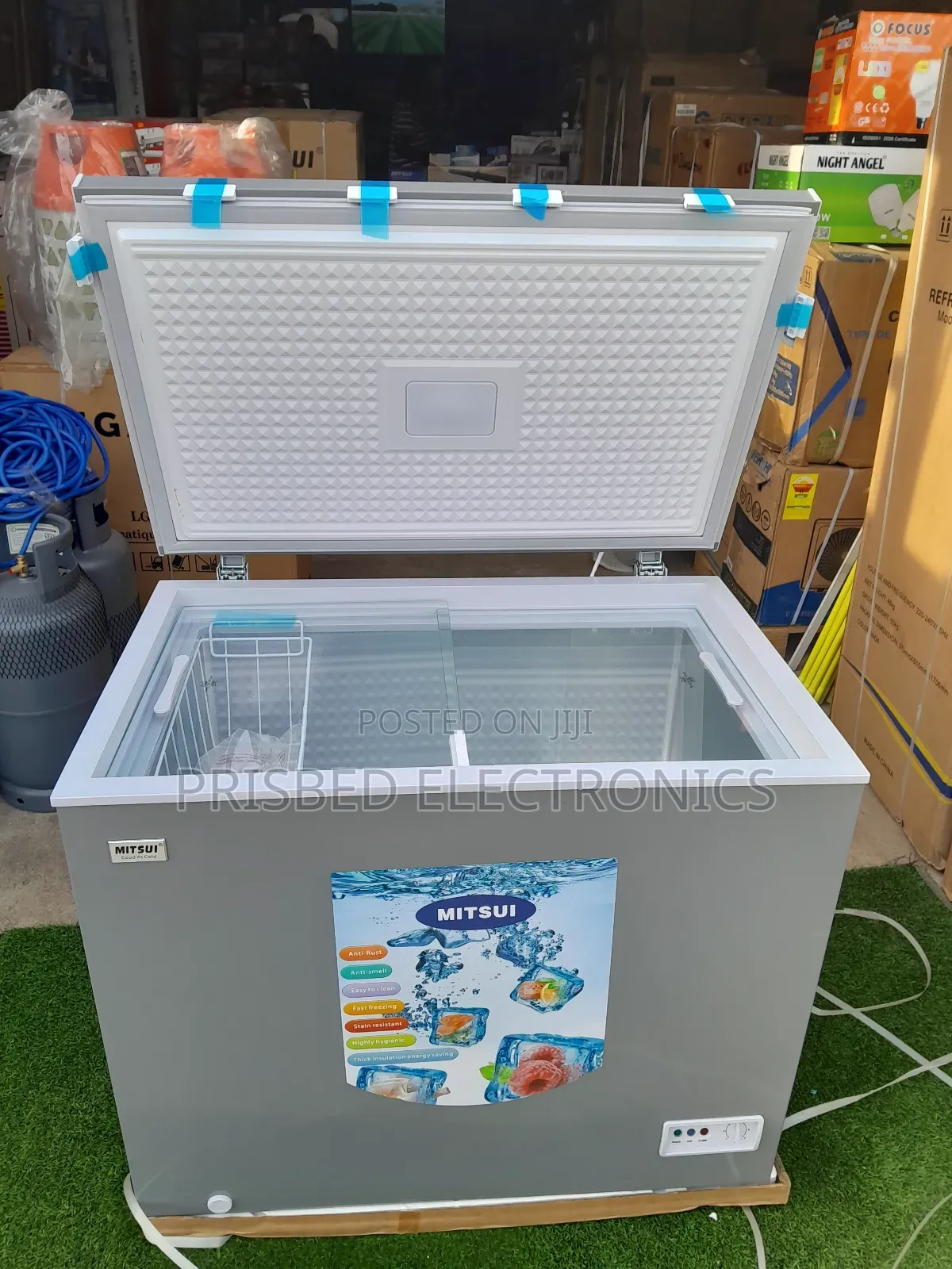 *Mitsui Durable Chest Freezer 230 Litres