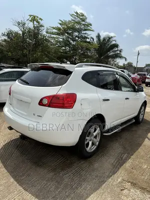 Nissan Rogue S AWD 2009 White