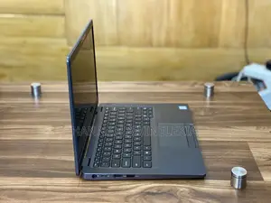 Laptop Dell Latitude 5300 8GB Intel Core I7 SSD 256GB