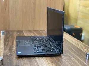 Laptop Dell Latitude 5300 8GB Intel Core I7 SSD 256GB