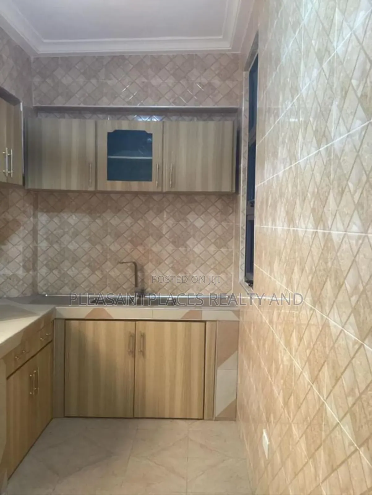 3bdrm Apartment in Pleasantplaces, Dome for rent