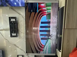 Glossy Television UHD Smart 65DU8000