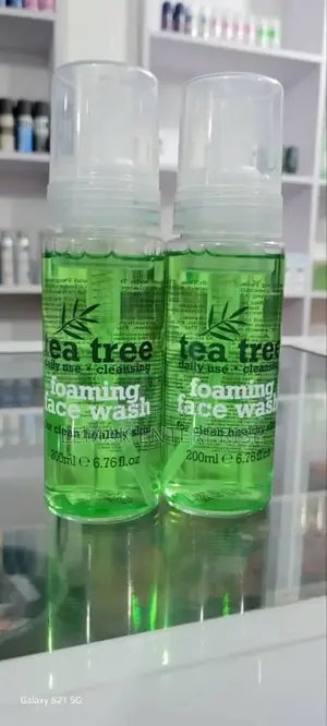 Tea Tree Foaming Face Wash 200 Ml