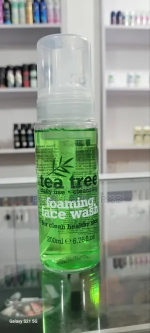 Tea Tree Foaming Face Wash 200 Ml