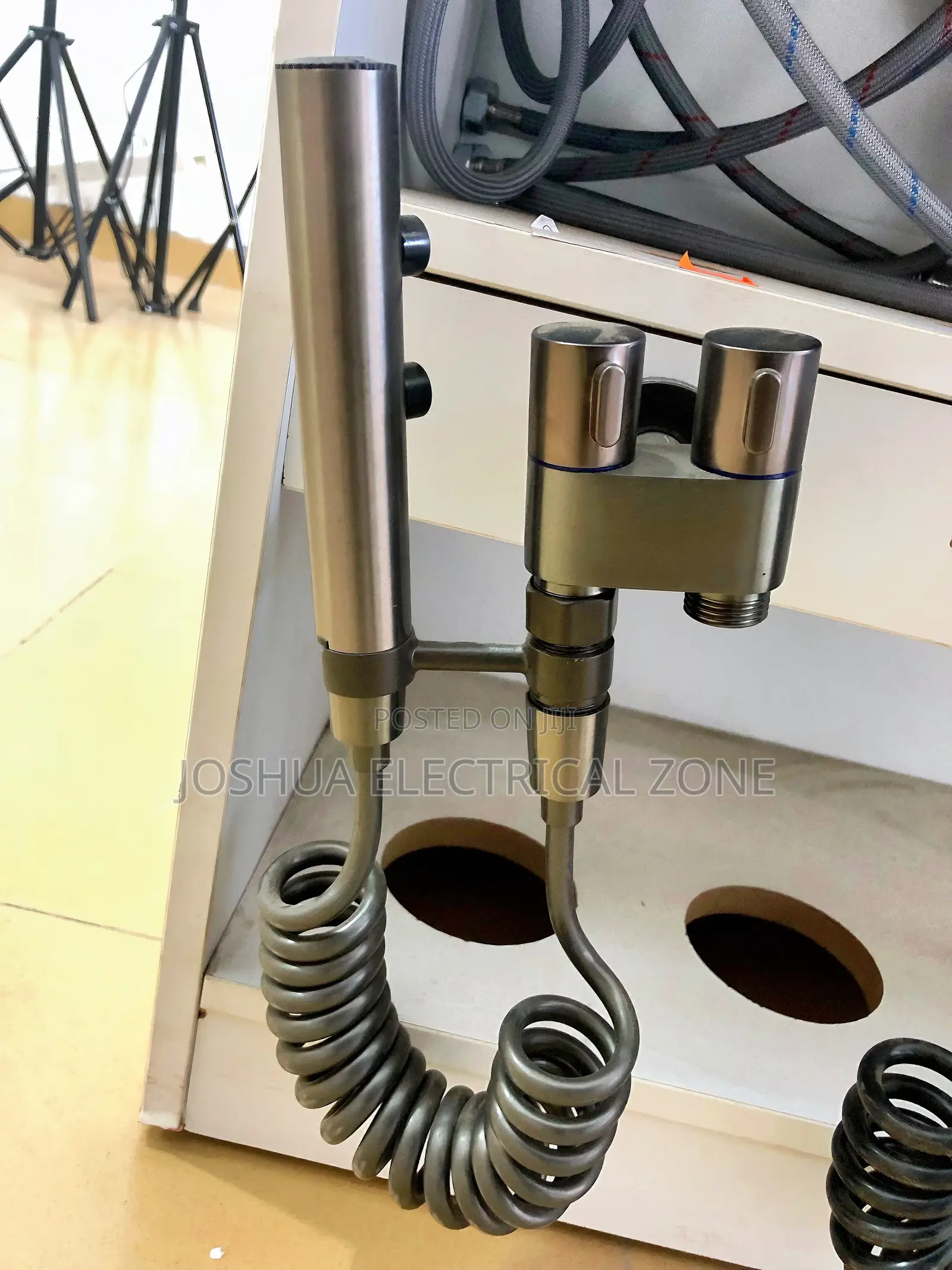 Handheld Faucet With Spiral Hose
